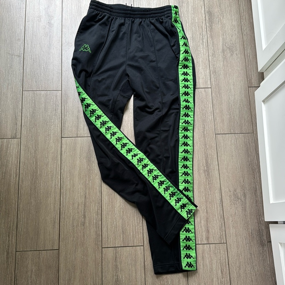 Designer KAPPA men’s sweatpants size XL Perfect condition black / green!